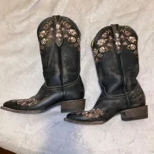 Cavender s Women s Rust Floral Embroidered Square Toe Cowboy Boots
